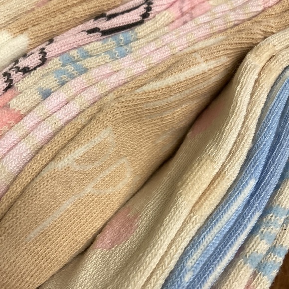 NWT! Rae Dunn GIRLS 10 PACK DONUT ANKLE SOCKS with 3 Bonus Hair Ties - Picture 11 of 12